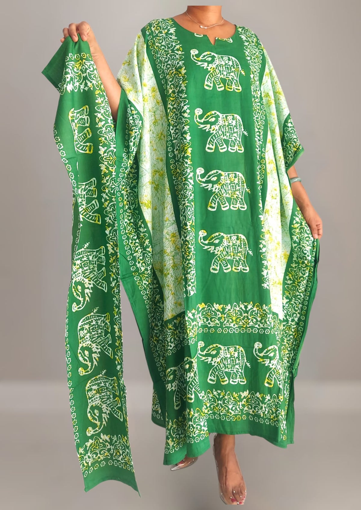 K1000 Women Elephant Print  Kaftan Dress - Green